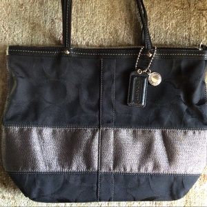 Authentic Coach shoulder tote.